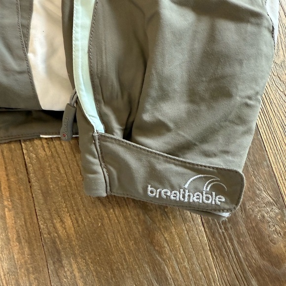 Degre 7 Olive and White SKI Jacket with Sky Blue Accents - Picture 9 of 9